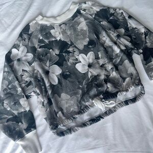 Old Navy Floral Crew Neck Sweater